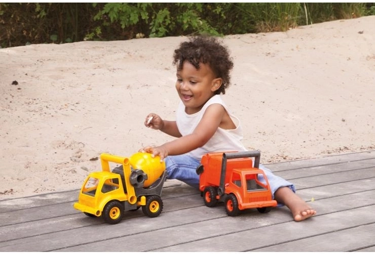 Fomenta la imaginación y la motricidad desde los 2 años