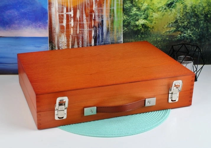 Elegante maletín de madera