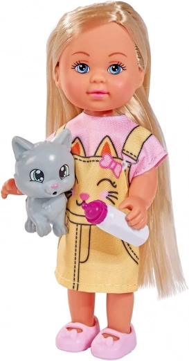 Adorable gatito como accesorio