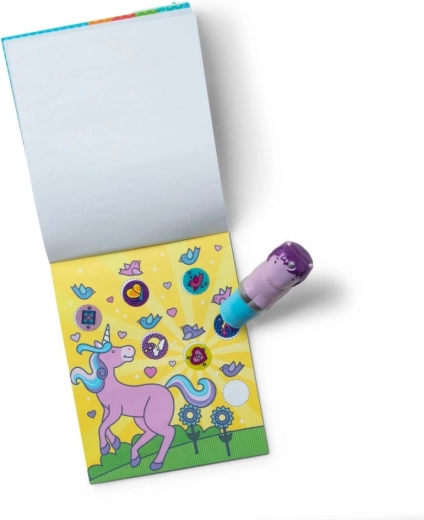 Unicornio mágico en cada página