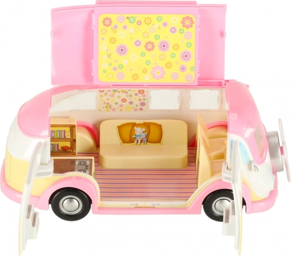 Accesorios abundantes y detalles de interior