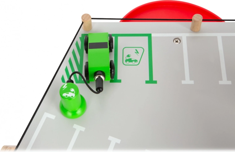 Zona de servicio: surtidor, cargador y elevador