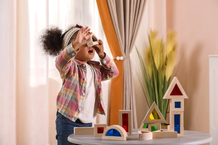 Acabado de madera seguro para manos pequeñas