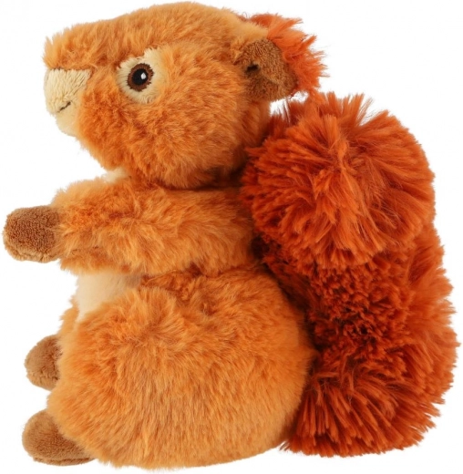 Aspecto realista con cola esponjosa