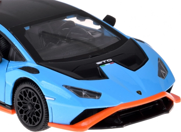 Carrocería metálica, ruedas de goma