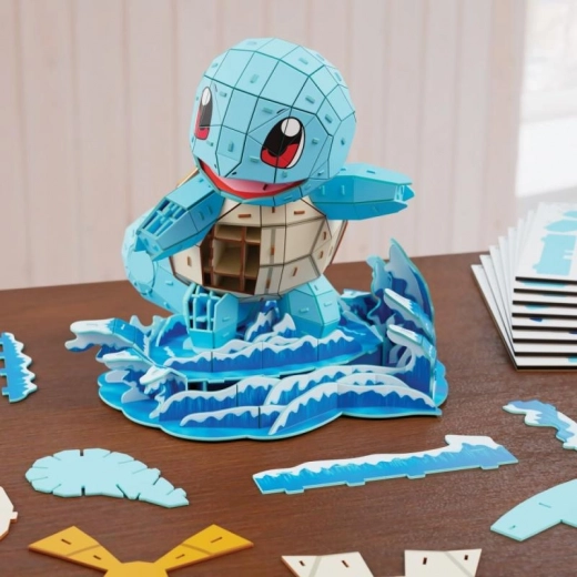 Diorama llamativo con base acuática