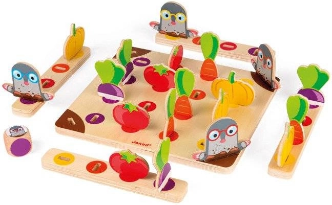Tablero de juego de madera y verduras de colores