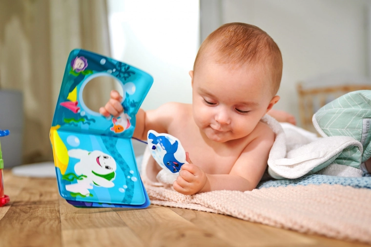 Colgante con silbato para exploración sensorial