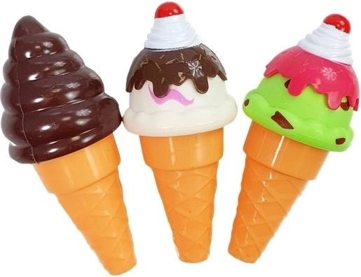 Fiesta de helados con conos y cuencos