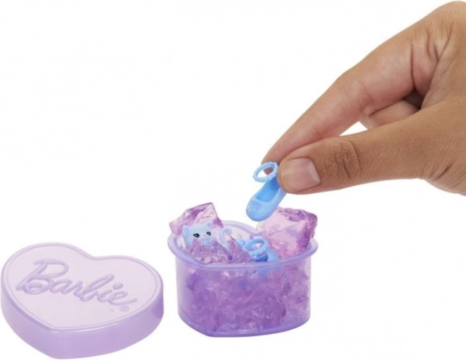 Gelatina slime con accesorios ocultos