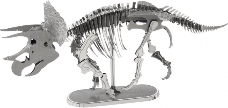 Triceratops metálico realista