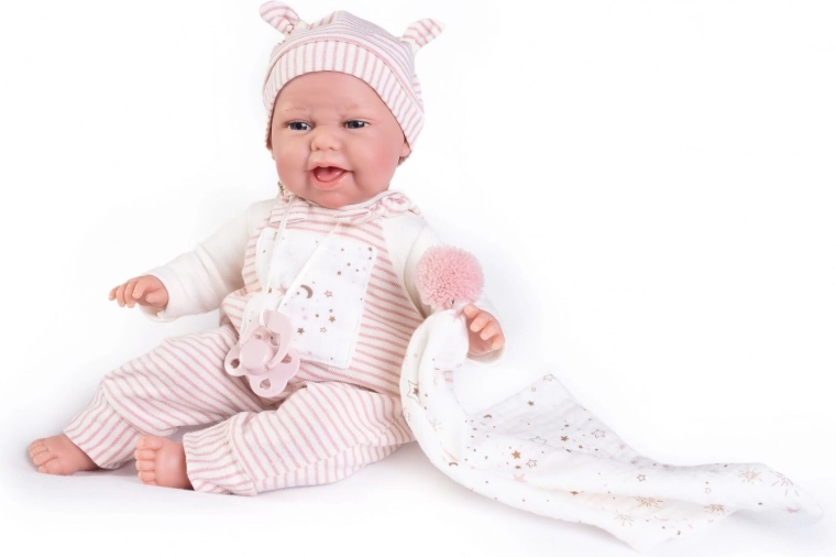 Acabado detallado del rostro y los accesorios