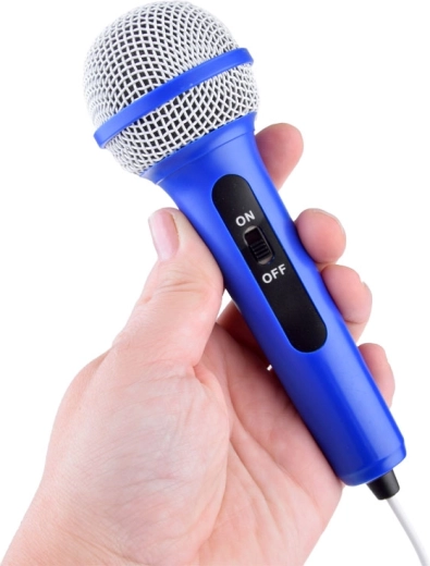 Diversión de karaoke con micrófono