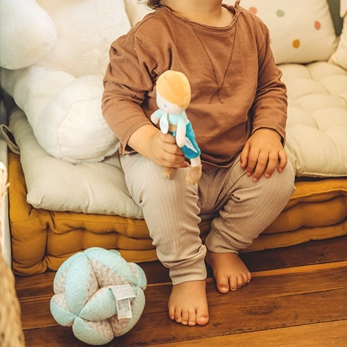 Muñeca ligera para manitas pequeñas