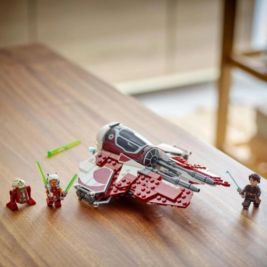 Minifiguras y droide para más diversión