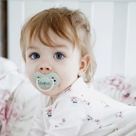 Tetina dinámica de silicona que imita la succión natural