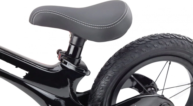 Asiento y manillar ajustables