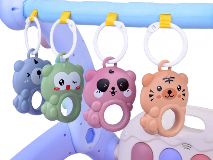 Juguetes colgantes de animalitos y sonajeros