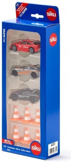 Tres icónicos coches de carreras en un solo paquete