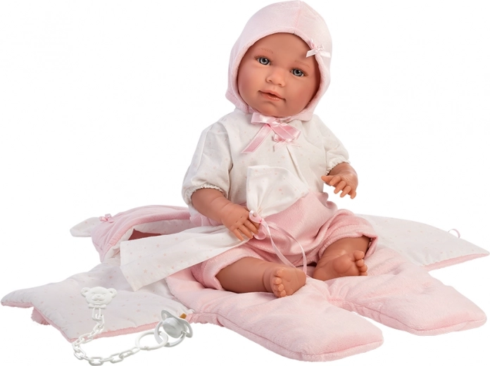 Traje elegante con pañuelo de bolsillo