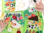 Libro de tela sensorial de granja con actividades y títeres de dedo